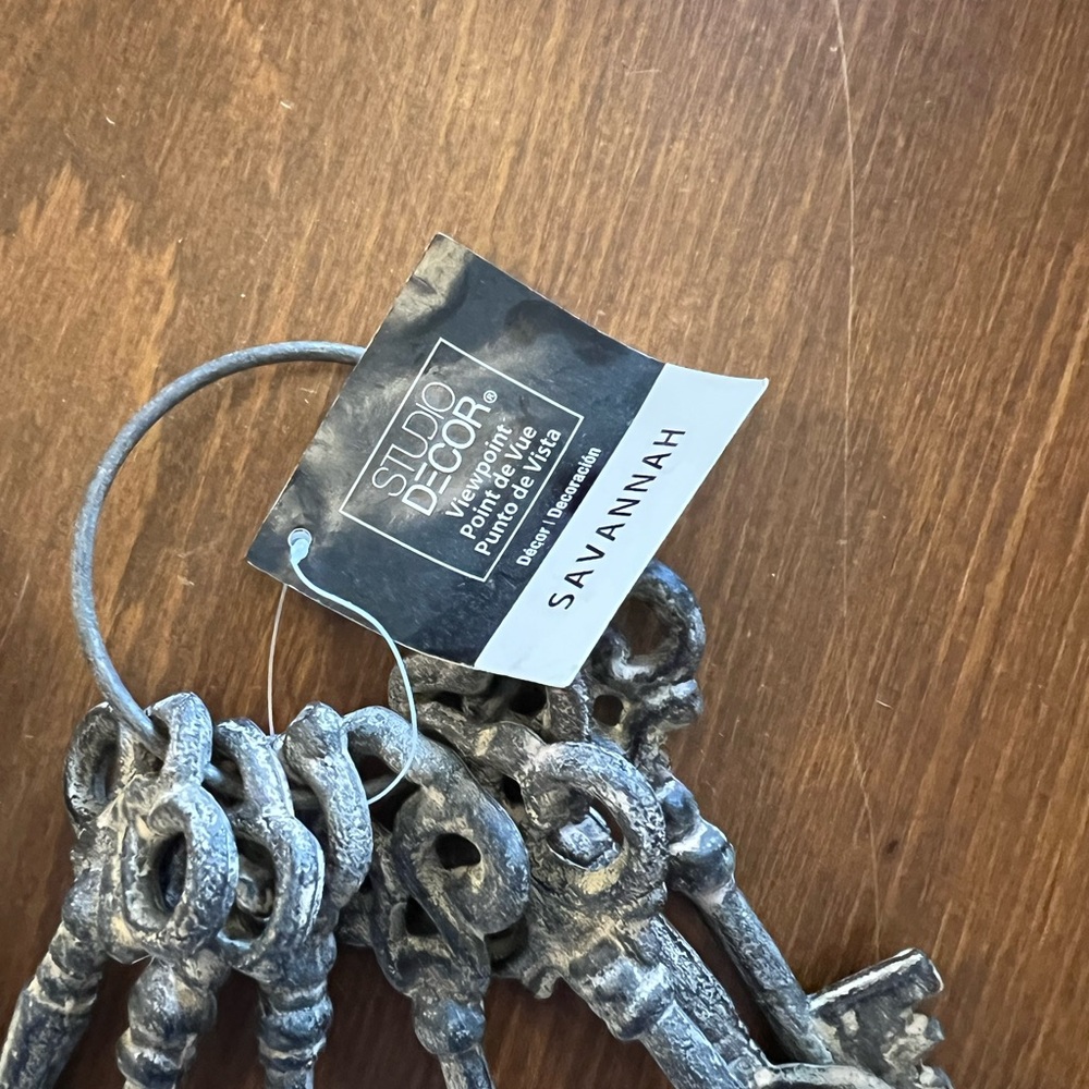 Studio Decor Savannah Rustic Gray Key Set - Picture 2 of 5